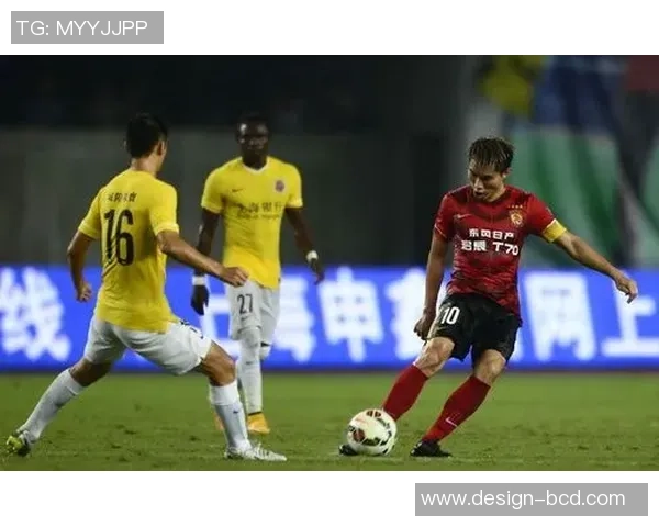 广州恒大与上海申鑫精彩对决全场录播回顾及精彩瞬间分析